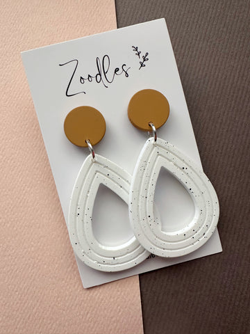 Zoodles Dangles - Camel & White Teardrop