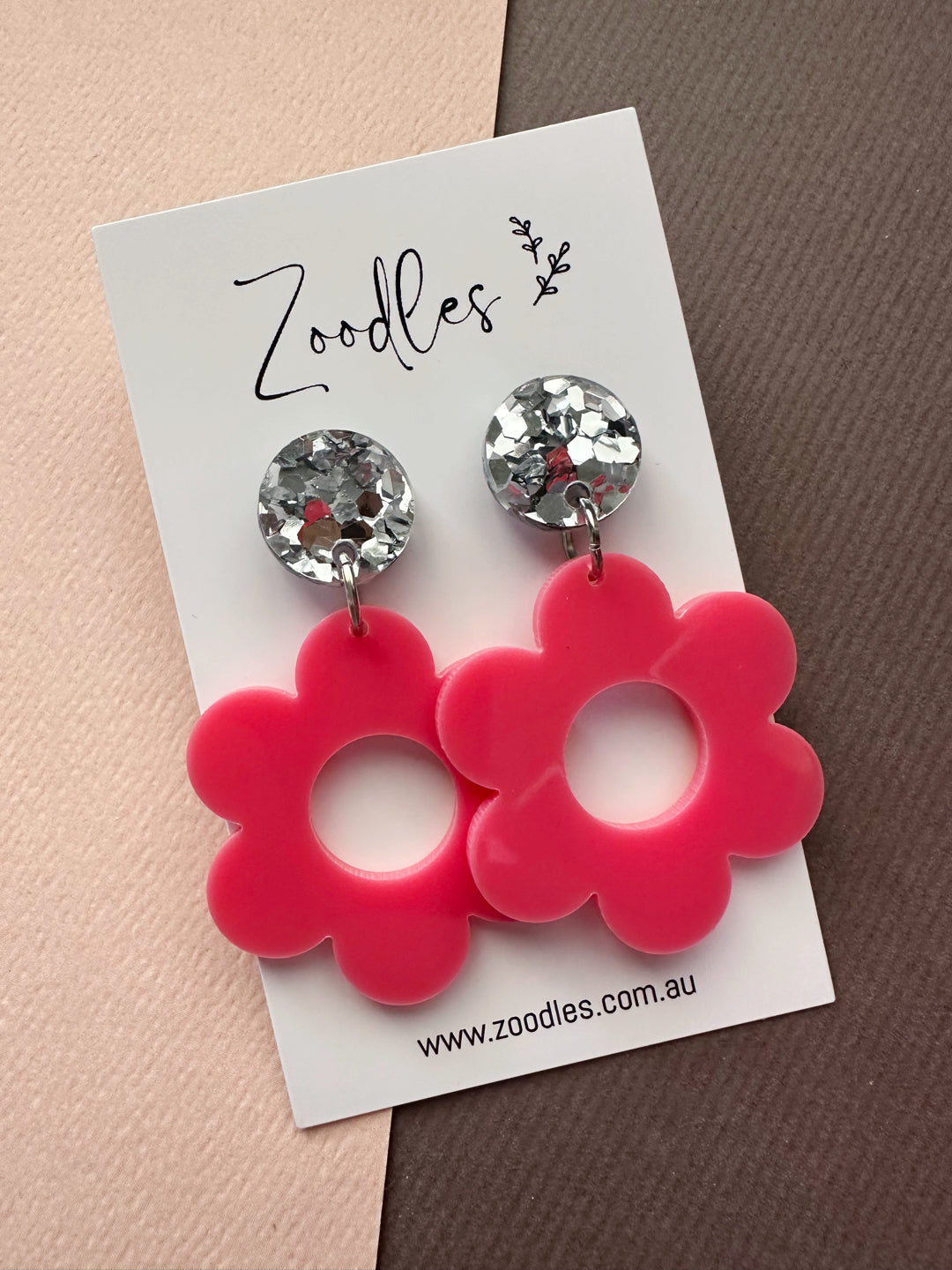 Zoodles Acrylic Dangles - Hot Pink Flowers