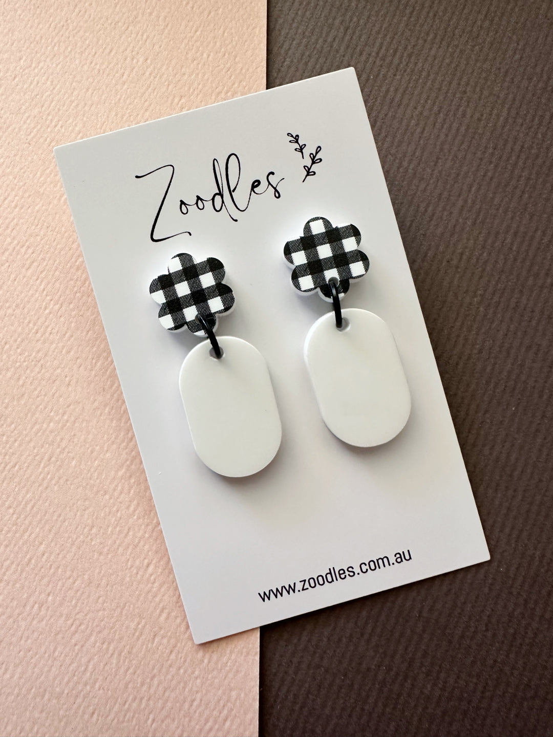 Zoodles Acrylic Small Dangles - White Gingham