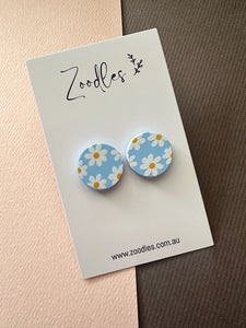 Zoodles Studs - Blue Daisies