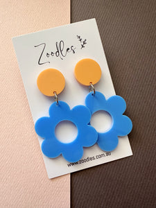 Zoodles Acrylic Dangles - Blue & Peach Flower