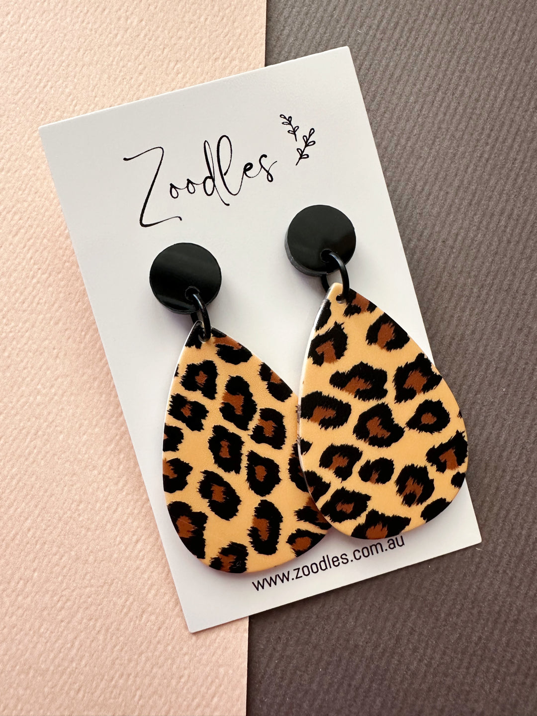 Zoodles Acrylic Dangles - Leopard Teardrop