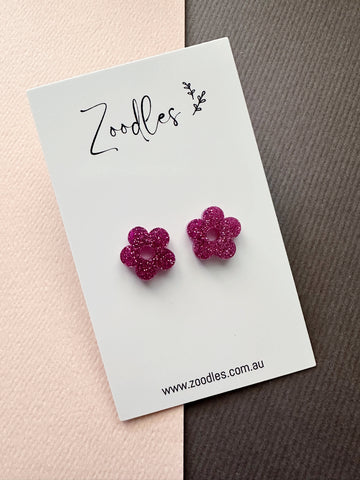 Zoodles Acrylic Studs - Pink Glitter Mini Flowers