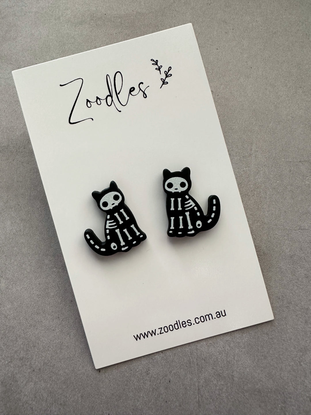 Zoodles Acrylic Halloween Studs - Skeleton Kitty Cat