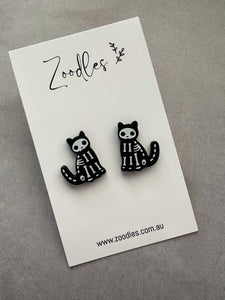Zoodles Acrylic Halloween Studs - Skeleton Kitty Cat