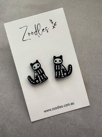 Zoodles Acrylic Halloween Studs - Skeleton Kitty Cat