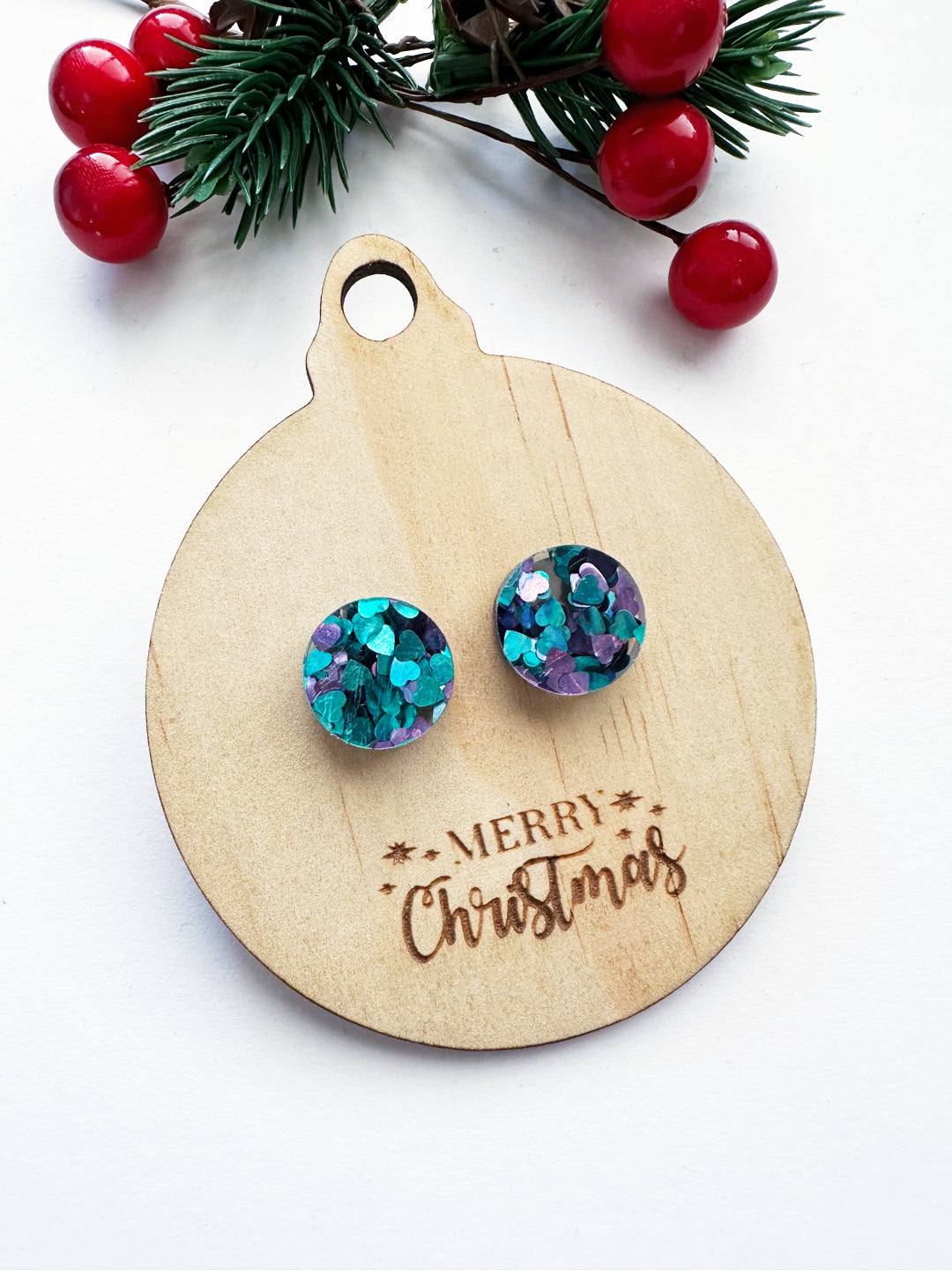 Zoodles Acrylic Studs on Timber Bauble Board