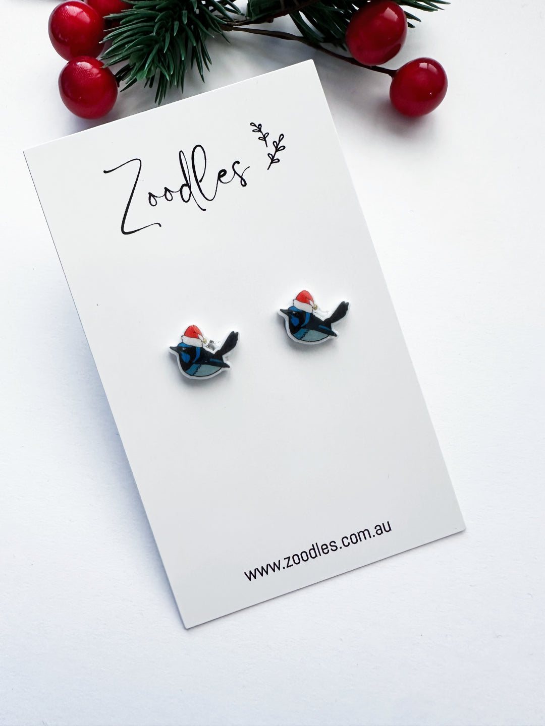 Zoodles Acrylic Mini Studs - Wagtail Bird Santa Hat