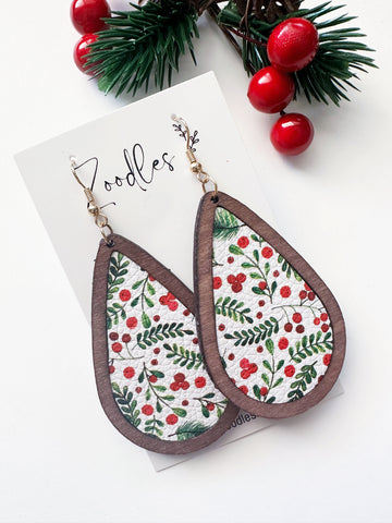 Zoodles Teardrop Hook Dangles - Christmas Holly