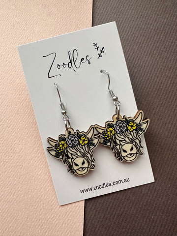 Zoodles Wooden Hook Dangles - Floral Highland Cow