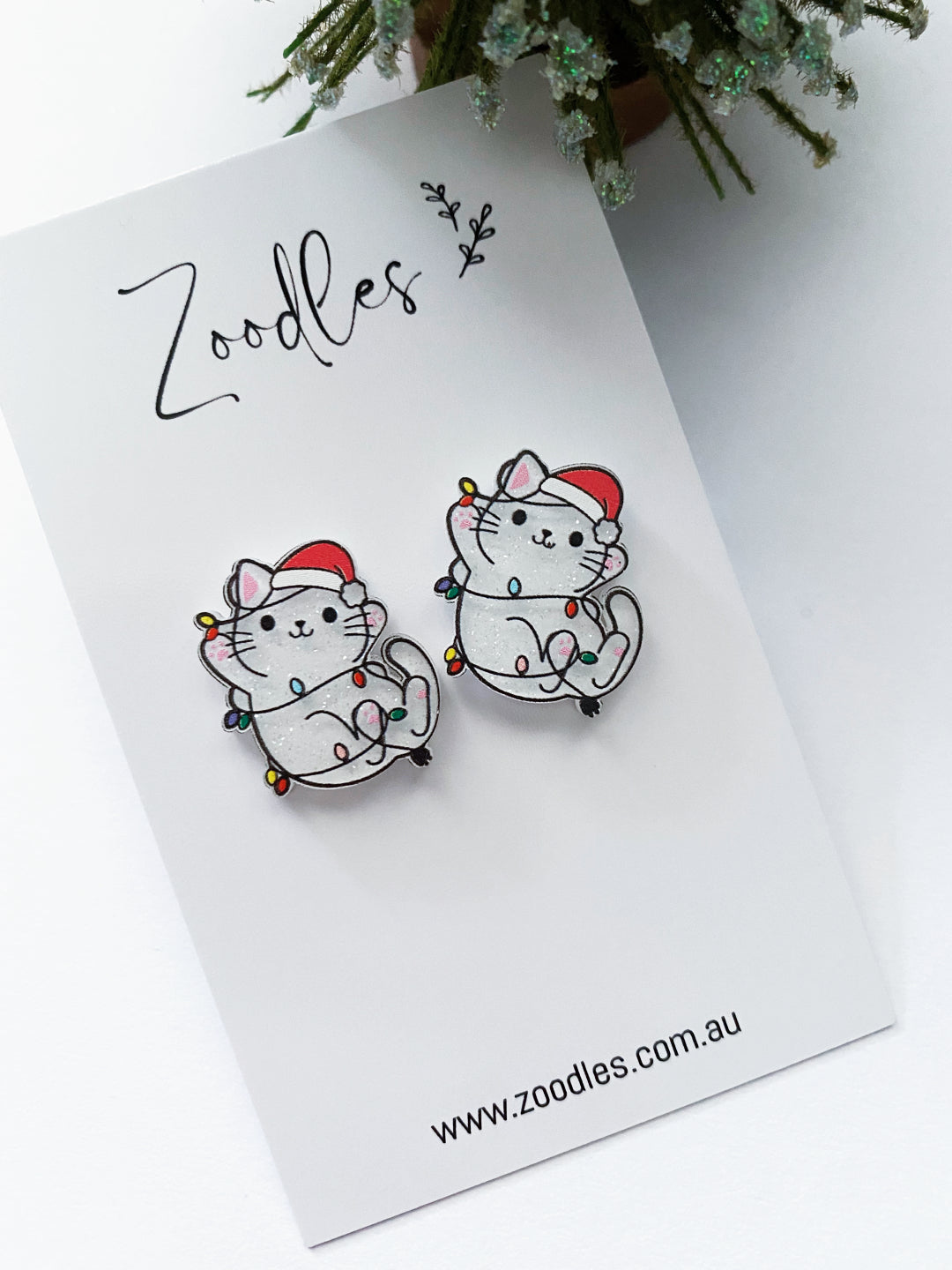 Zoodles Acrylic Studs - Festive White Cats